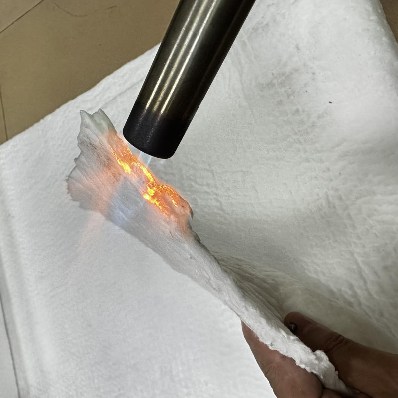 আগুন-প্রতিরোধী সিলিকন সিরামিক ফাইবার কম্বল